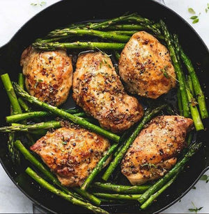 ONE PAN GARLIC HERB CHICKEN AND ASPARAGUS